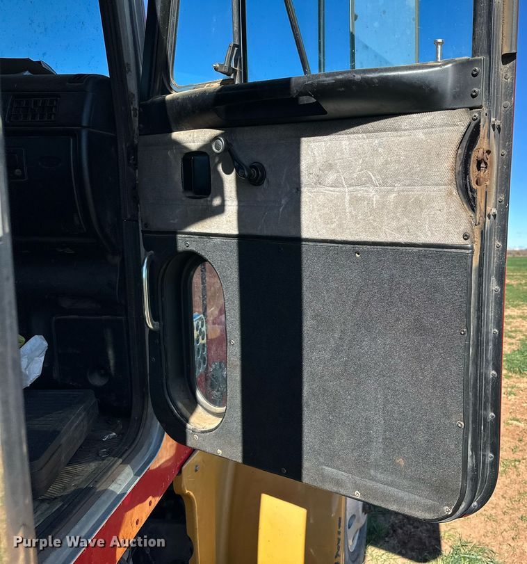 image for item DP6097 2003 Peterbilt 378 semi truck