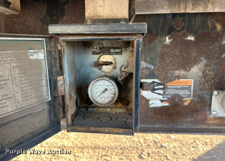 image for item DP6103 2009 Wilson drop deck trailer