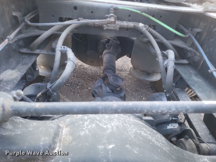 image for item DS5184 2020 Freightliner Cascadia 116 semi truck