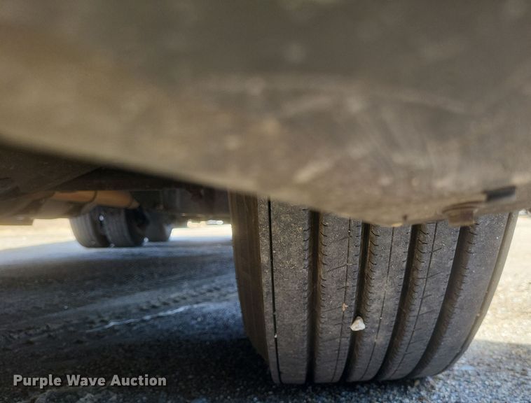 image for item DS5184 2020 Freightliner Cascadia 116 semi truck