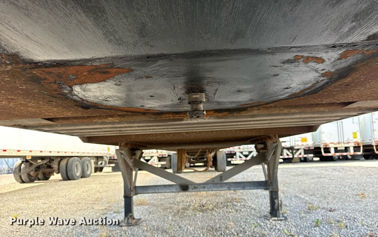 image for item DT2130 2012 Vanguard VXP dry van trailer