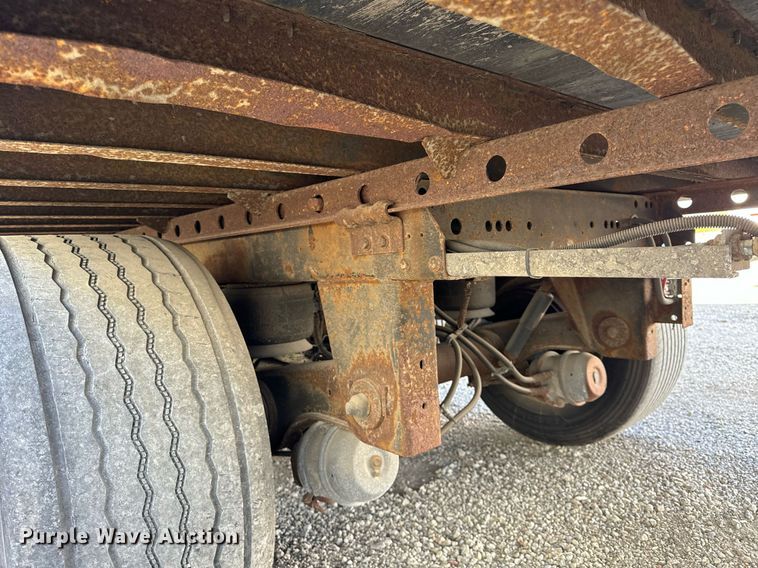 image for item DT2130 2012 Vanguard VXP dry van trailer