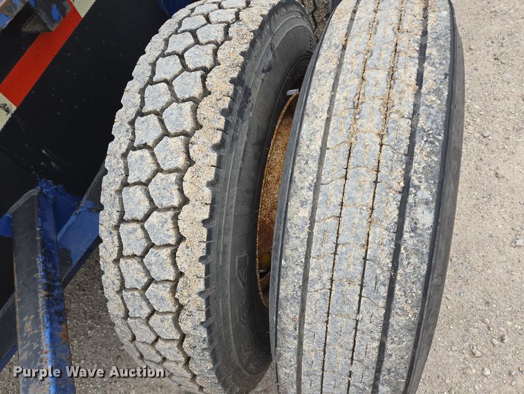 image for item DT5429 1977 Load King 804 DRB lowboy equipment trailer