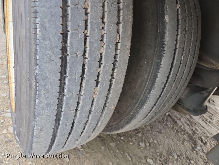 image for item DT5431 1998 X-L Specialized Trailers double drop deck equipment trailer