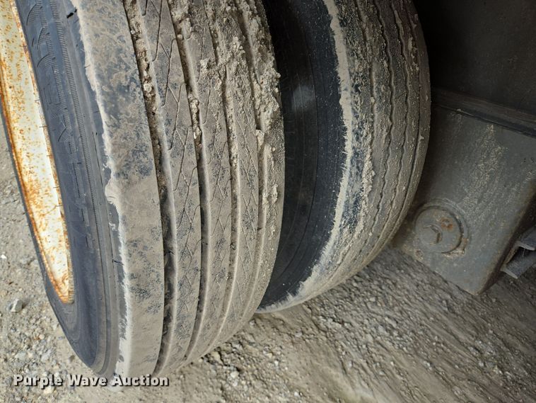 image for item DT5431 1998 X-L Specialized Trailers double drop deck equipment trailer