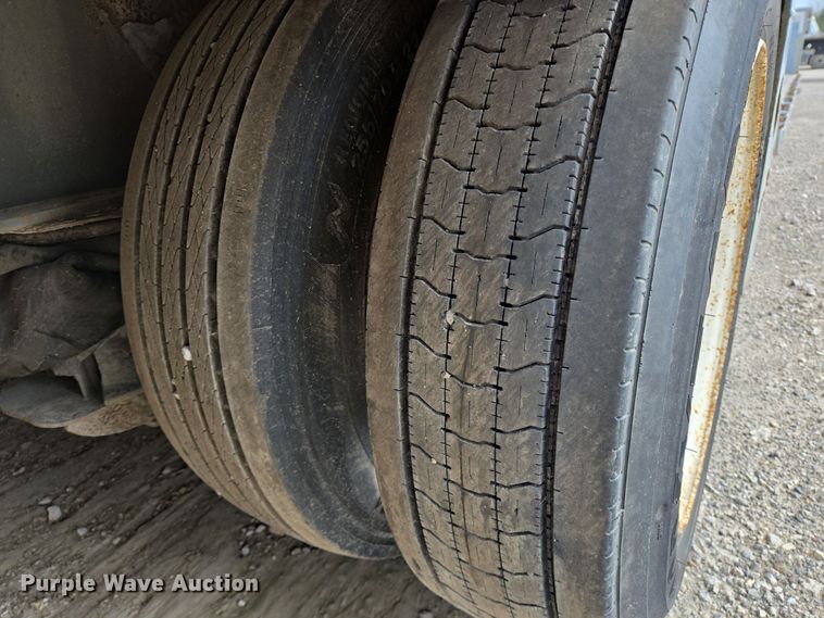 image for item DT5431 1998 X-L Specialized Trailers double drop deck equipment trailer