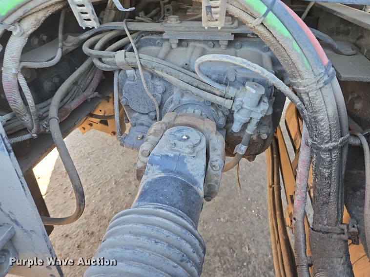 image for item DT5455 2014 Caterpillar CT660L semi truck