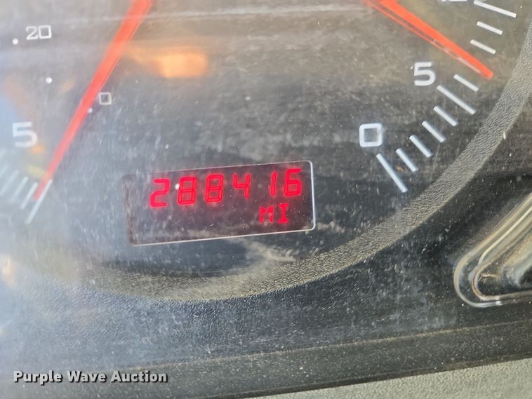 image for item DT5455 2014 Caterpillar CT660L semi truck