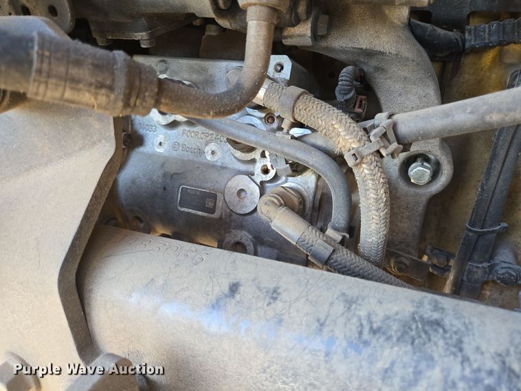 image for item DT5455 2014 Caterpillar CT660L semi truck