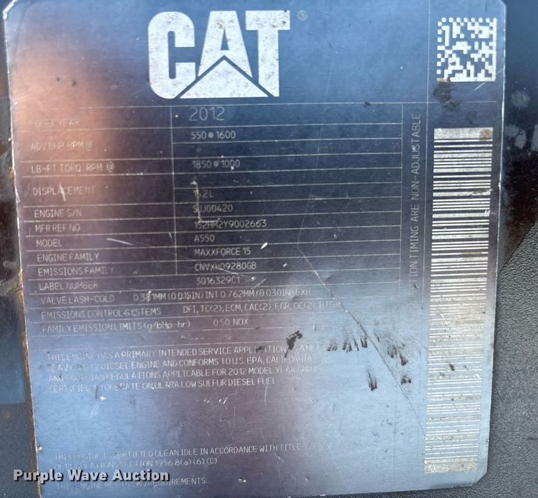 image for item DT5456 2014 Caterpillar CT660L semi truck