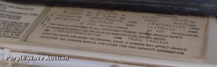 image for item DV6627 1998 International 9400 box truck with mud mixing system