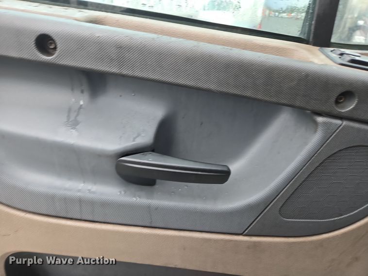 image for item DW1750 2015 Freightliner Cascadia semi truck