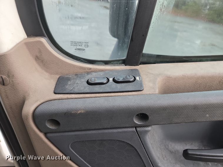 image for item DW1750 2015 Freightliner Cascadia semi truck