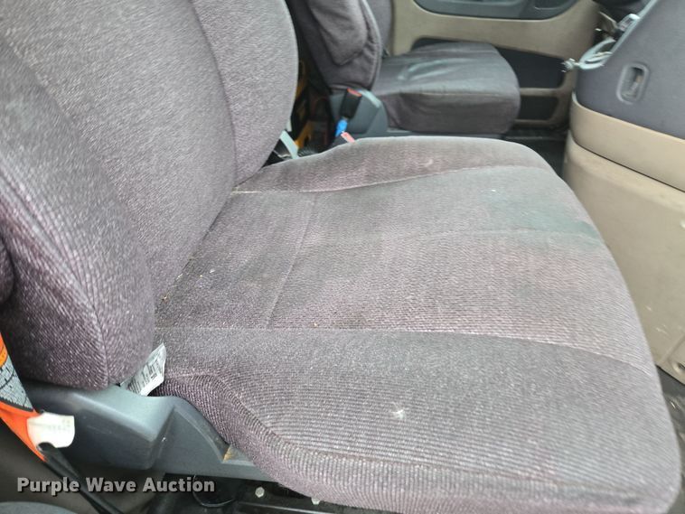 image for item DW1750 2015 Freightliner Cascadia semi truck