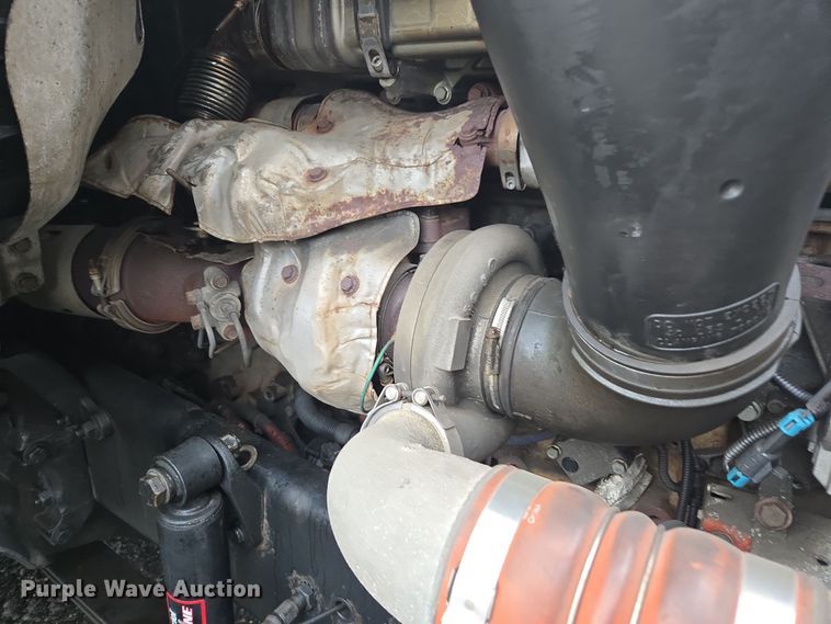 image for item DW1750 2015 Freightliner Cascadia semi truck