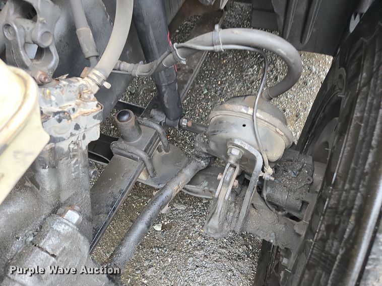 image for item DW1750 2015 Freightliner Cascadia semi truck