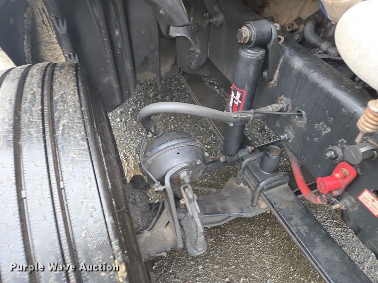 image for item DW1750 2015 Freightliner Cascadia semi truck