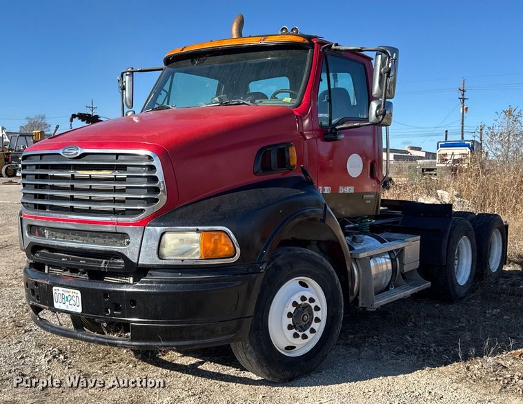 image for item DX1429 2007 Sterling A9500 semi truck