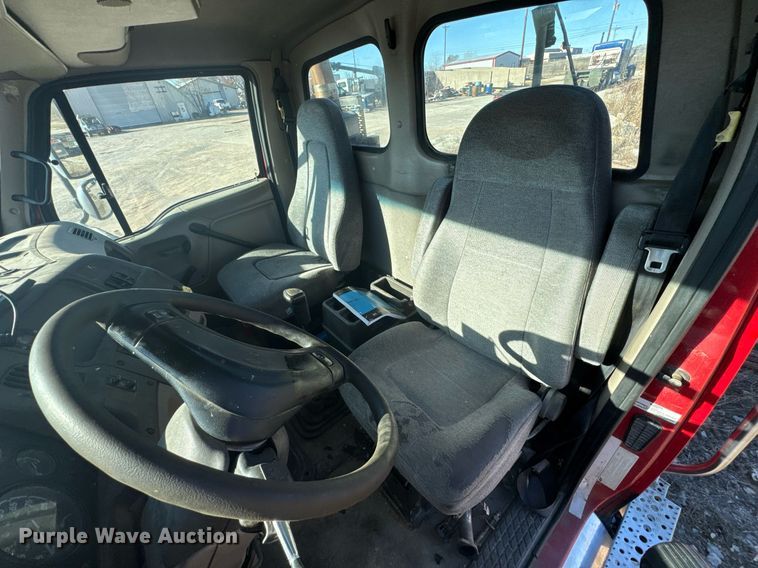 image for item DX1429 2007 Sterling A9500 semi truck