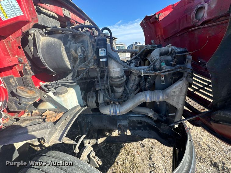 image for item DX1429 2007 Sterling A9500 semi truck