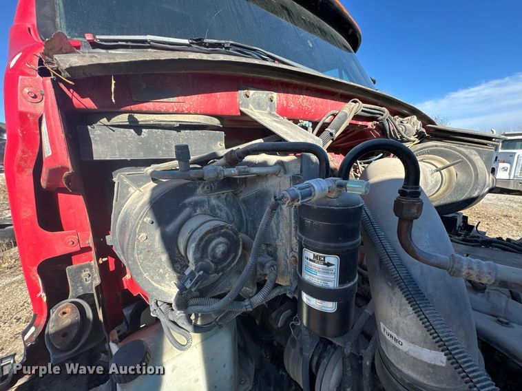 image for item DX1429 2007 Sterling A9500 semi truck