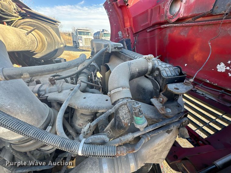 image for item DX1429 2007 Sterling A9500 semi truck