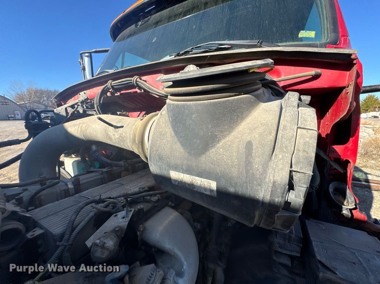 image for item DX1429 2007 Sterling A9500 semi truck