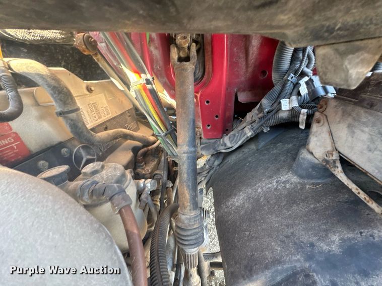 image for item DX1429 2007 Sterling A9500 semi truck