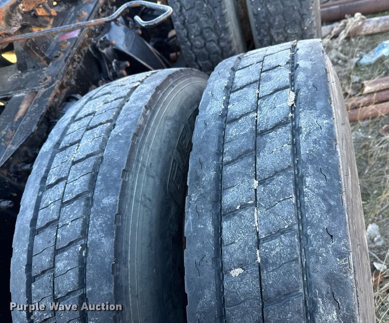 image for item DX1429 2007 Sterling A9500 semi truck