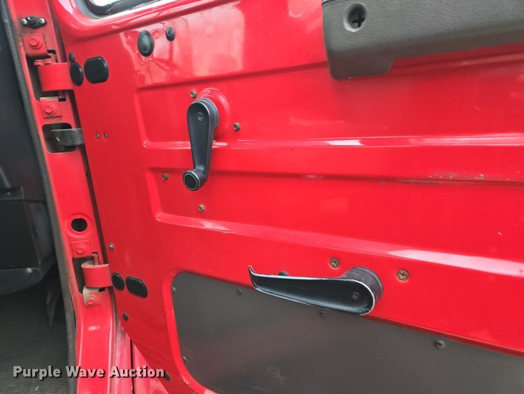 image for item DX1616 2000 International 4900 flatbed truck