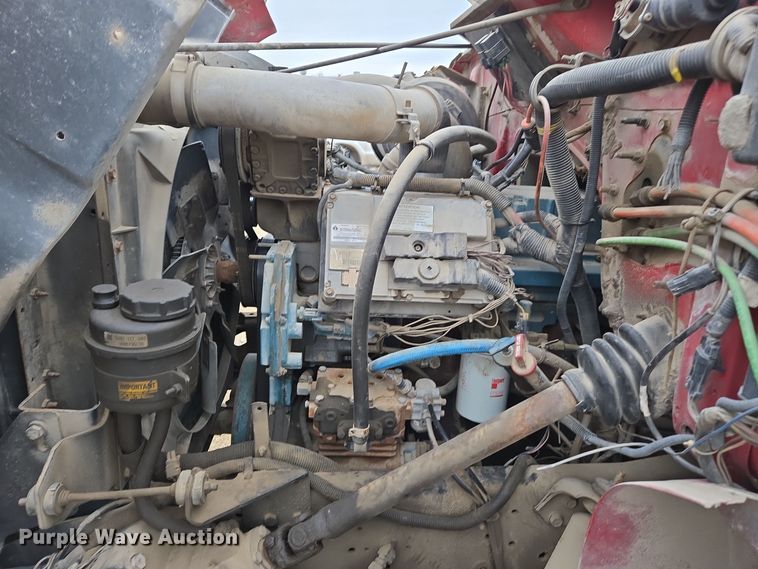 image for item DX1616 2000 International 4900 flatbed truck