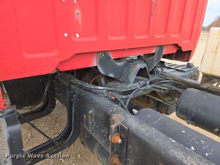 image for item DX1623 1994 GMC Top Kick truck cab and chassis