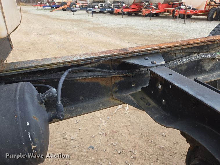 image for item DX1623 1994 GMC Top Kick truck cab and chassis