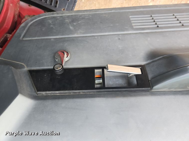 image for item DX1623 1994 GMC Top Kick truck cab and chassis