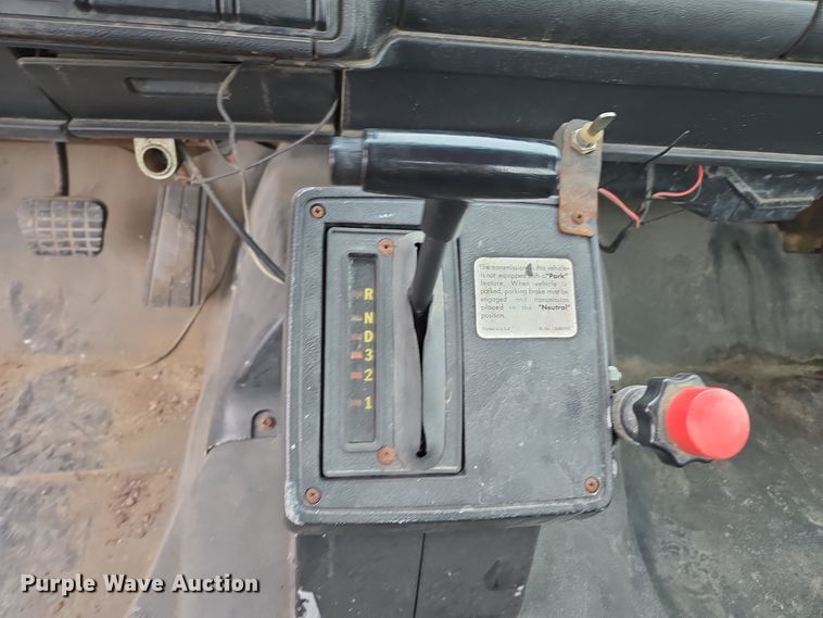 image for item DX1623 1994 GMC Top Kick truck cab and chassis