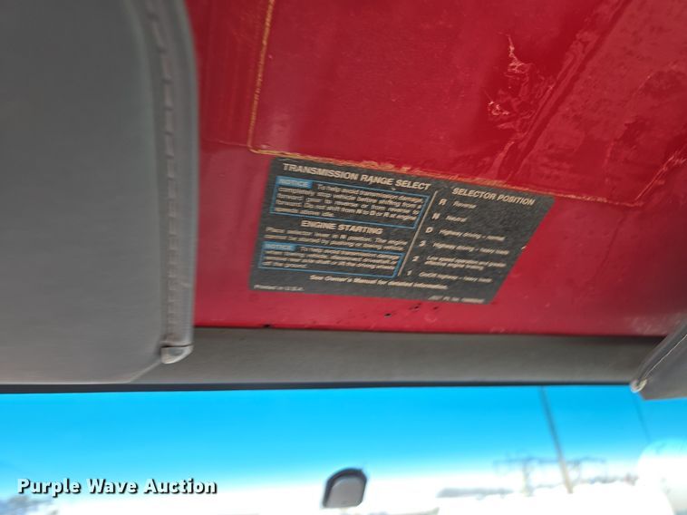 image for item DX1623 1994 GMC Top Kick truck cab and chassis