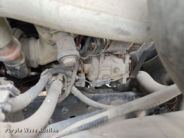 image for item DX1623 1994 GMC Top Kick truck cab and chassis