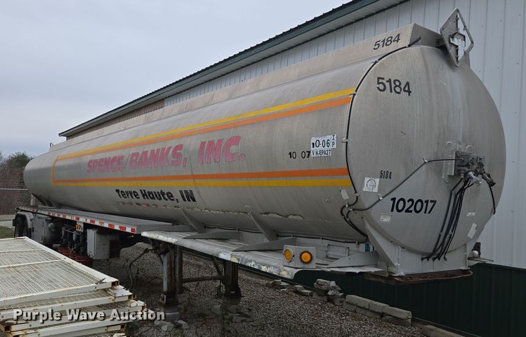image for item DX1628 1984 Custom Trailers tank trailer
