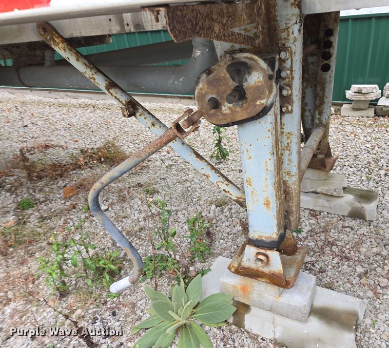 image for item DX1628 1984 Custom Trailers tank trailer