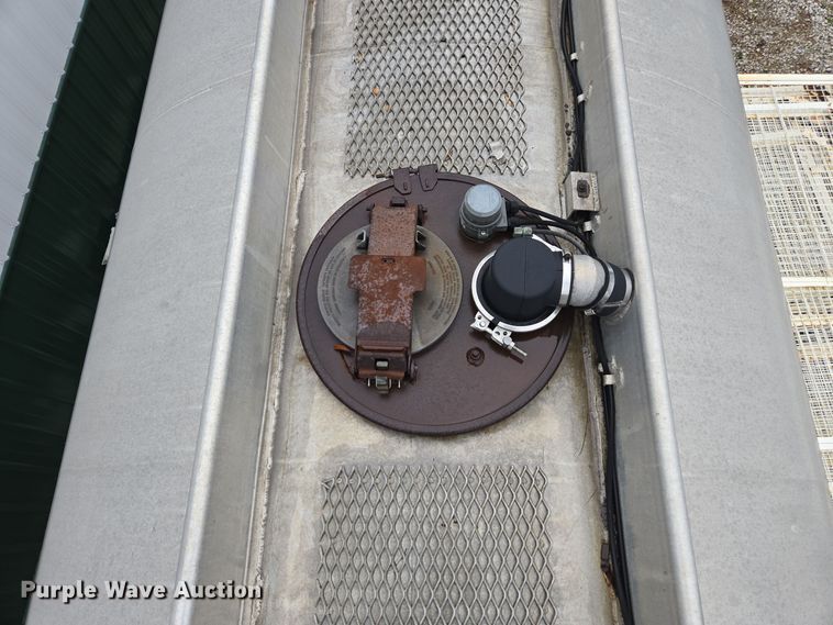 image for item DX1628 1984 Custom Trailers tank trailer