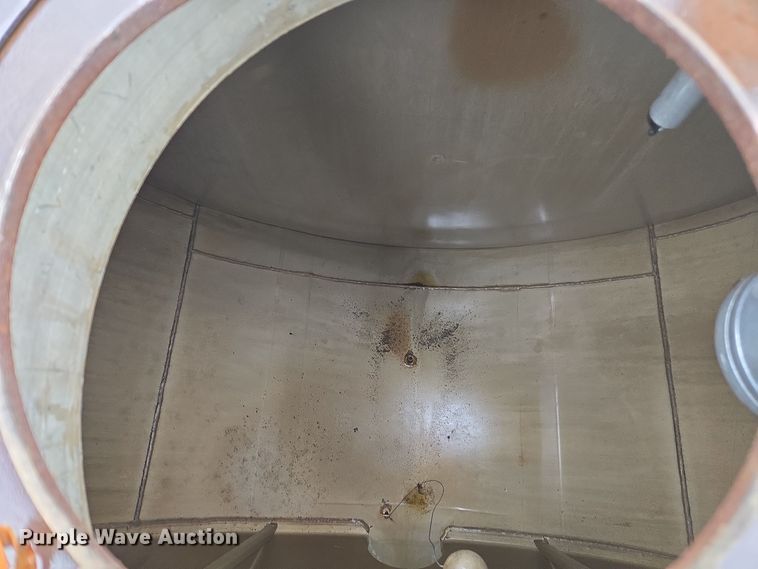 image for item DX1628 1984 Custom Trailers tank trailer