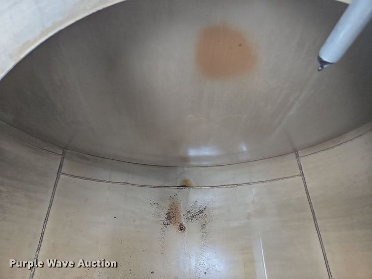 image for item DX1628 1984 Custom Trailers tank trailer