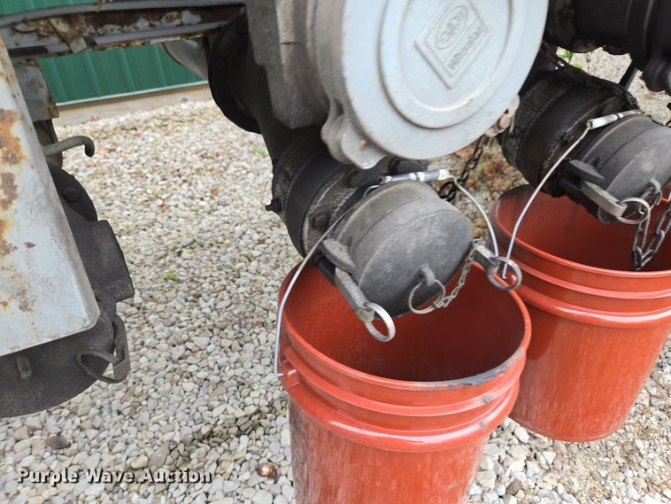 image for item DX1628 1984 Custom Trailers tank trailer