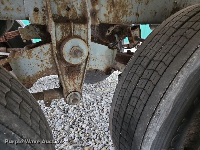 image for item DX1628 1984 Custom Trailers tank trailer