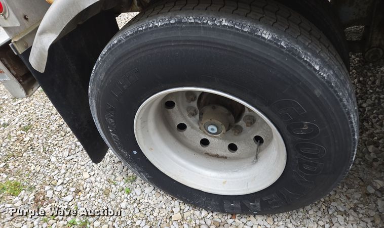 image for item DX1628 1984 Custom Trailers tank trailer