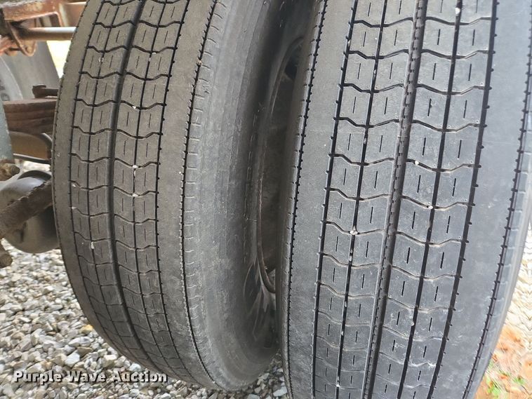 image for item DX1628 1984 Custom Trailers tank trailer