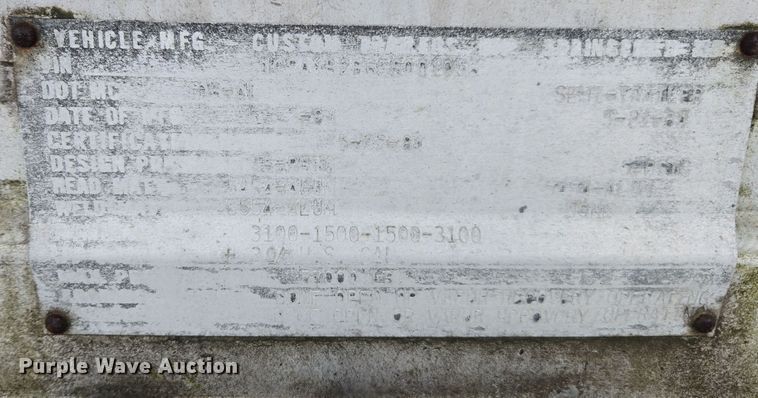 image for item DX1628 1984 Custom Trailers tank trailer