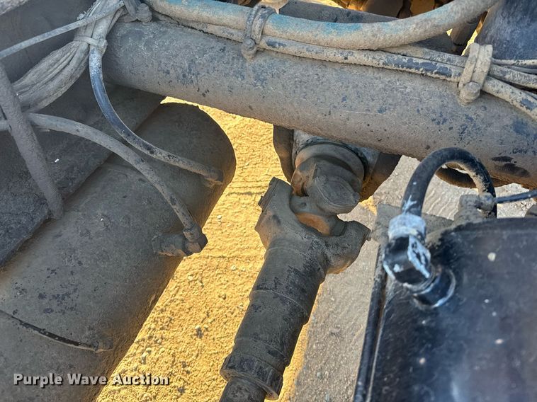 image for item DX3942 1998 Western Star 4964F semi truck