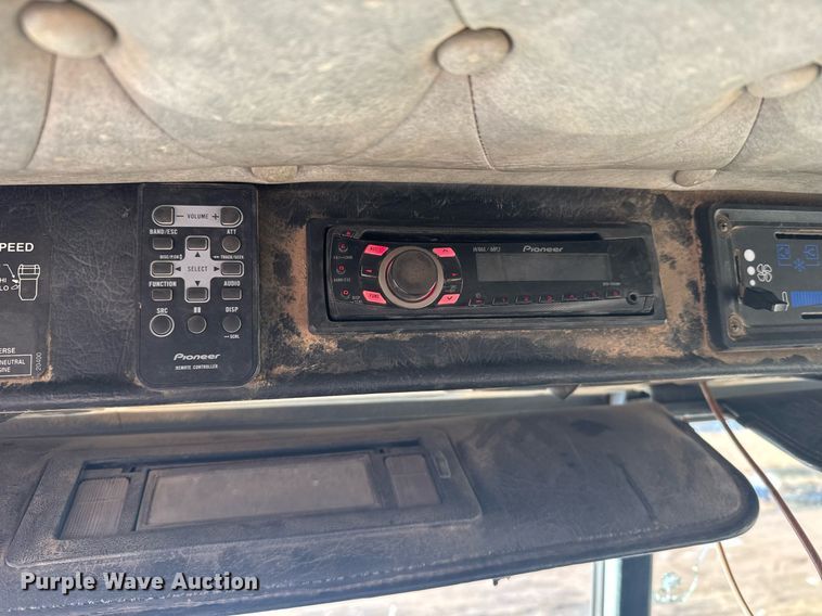 image for item DX3942 1998 Western Star 4964F semi truck