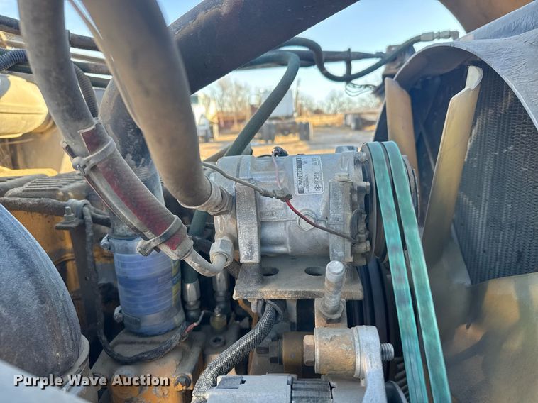 image for item DX3942 1998 Western Star 4964F semi truck